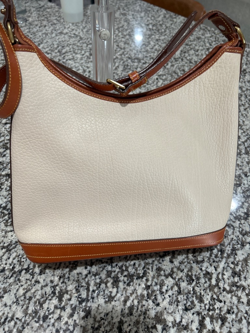 Vintage Dooney & Bourke Hobo Bag Cream Pebbled Leather Tote Bucket Top Zip - Picture 14 of 16
